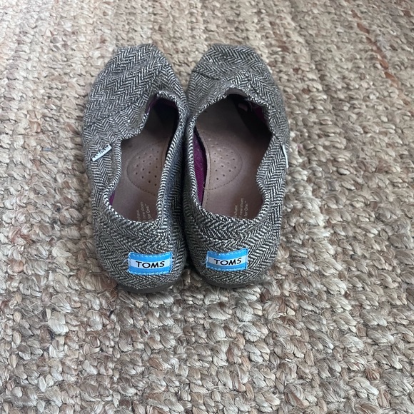 Tom’s twill with a little sparkle flats - Picture 4 of 5